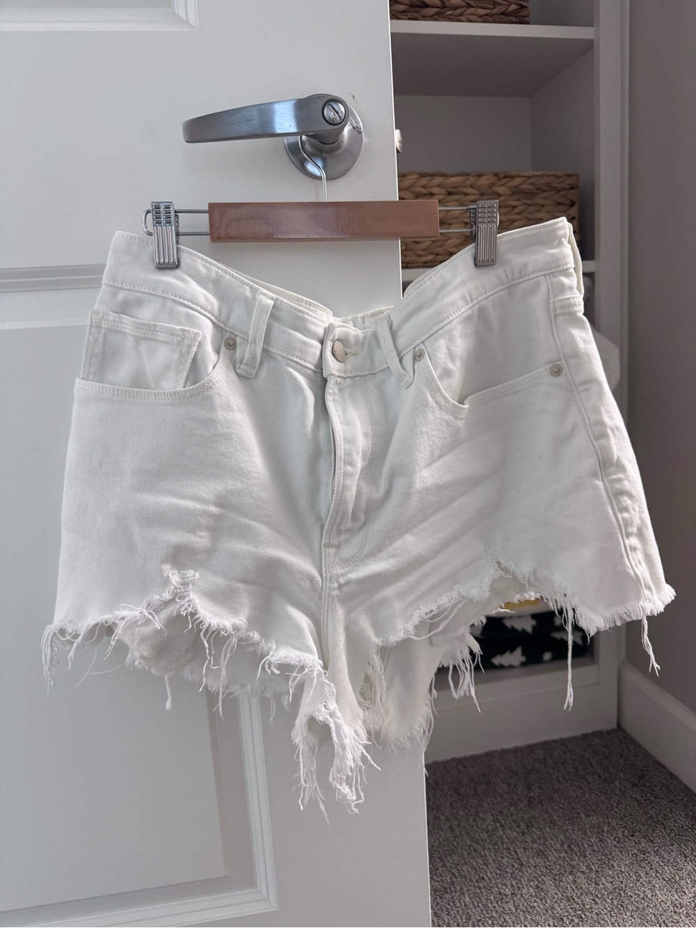 Good American White Distressed High-Rise stretch Denim Shorts